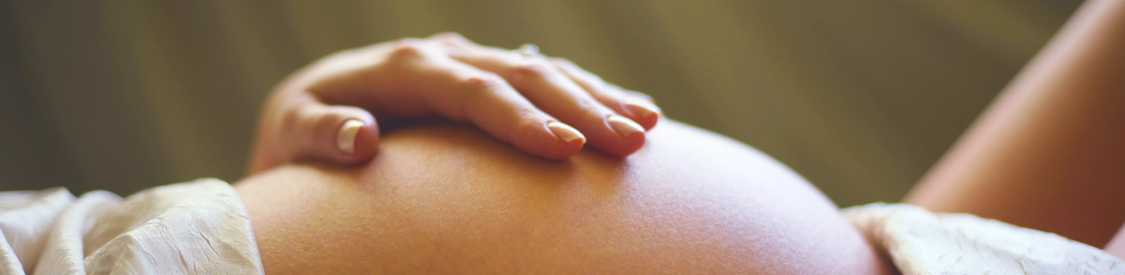 Massage grossesse, femme enceinte et future maman à Lyon (69)