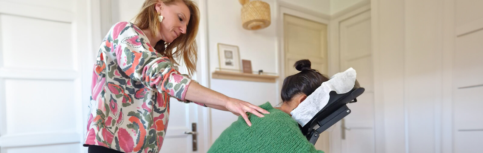 Massage assis en entreprise à Lyon (69)